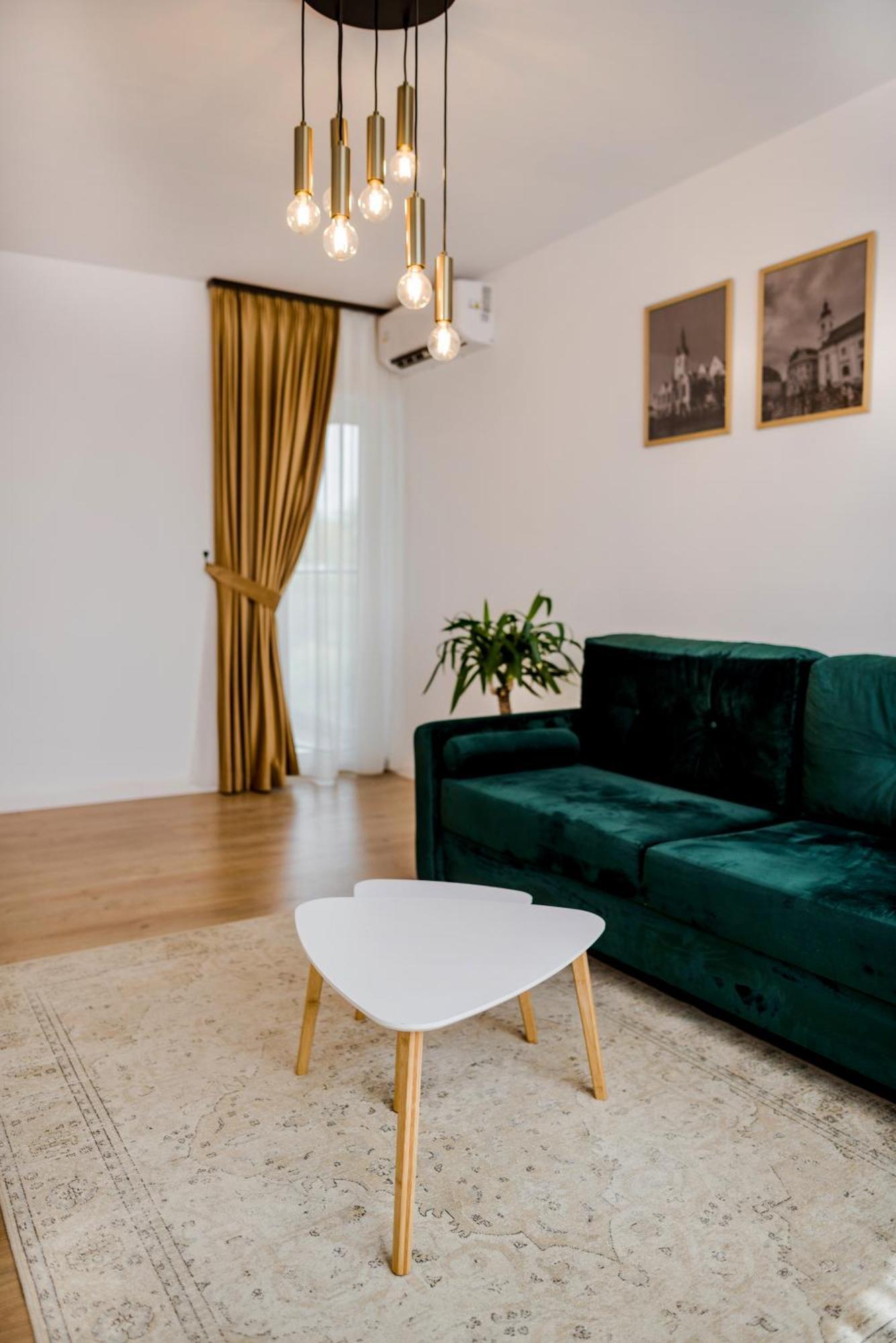 Amazing Mountain View Apartment Sibiu Eksteriør bilde